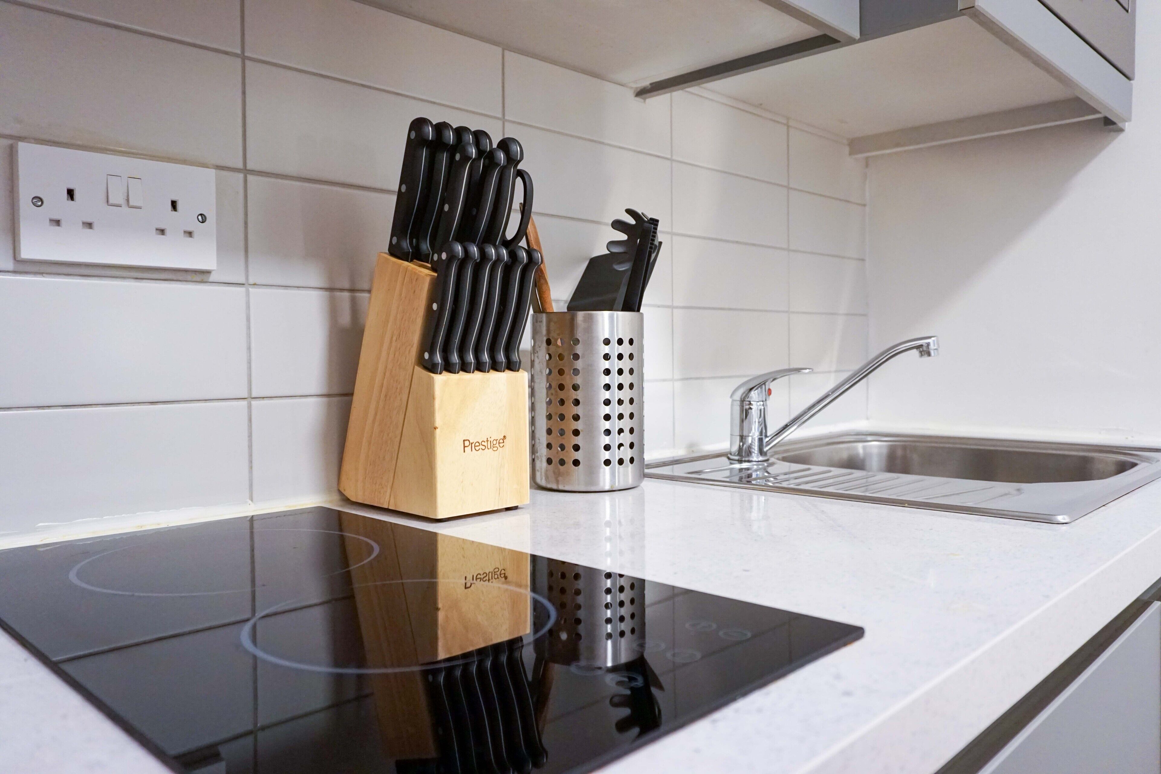 Studio | Private kitchen | Shared fridge, microwave