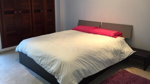 2 bedrooms, blackout drapes, iron/ironing board, WiFi (free) - Bel Appartement à Louer (Tangier)