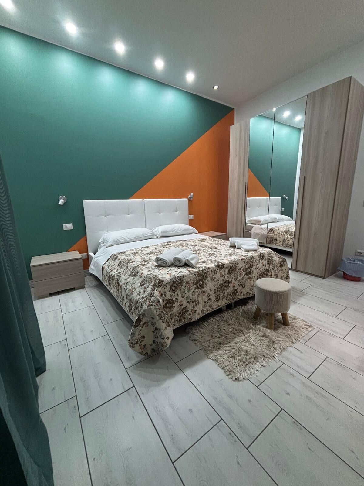 Dobbeltrom | Safe på rommet, wi-fi (inkludert) og sengetøy