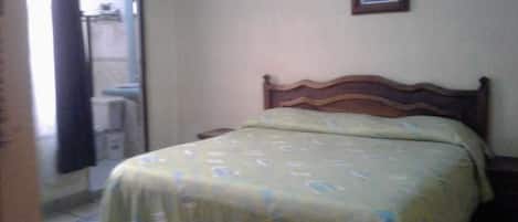Standard Room, 1 King Bed | Iron/ironing board, free WiFi