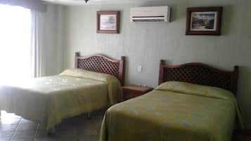 Standard Room, 2 Double Beds