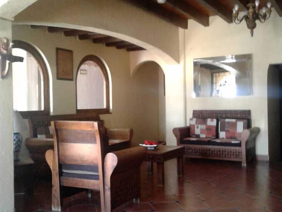 Coin salon dans le hall