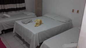 Standard Quadruple Room | Minibar, iron/ironing board, free WiFi, bed sheets - Pousada Manaíra Buena Playa (João Pessoa)