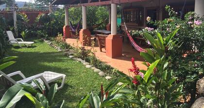 Spanish by the River - Boquete - Hostel