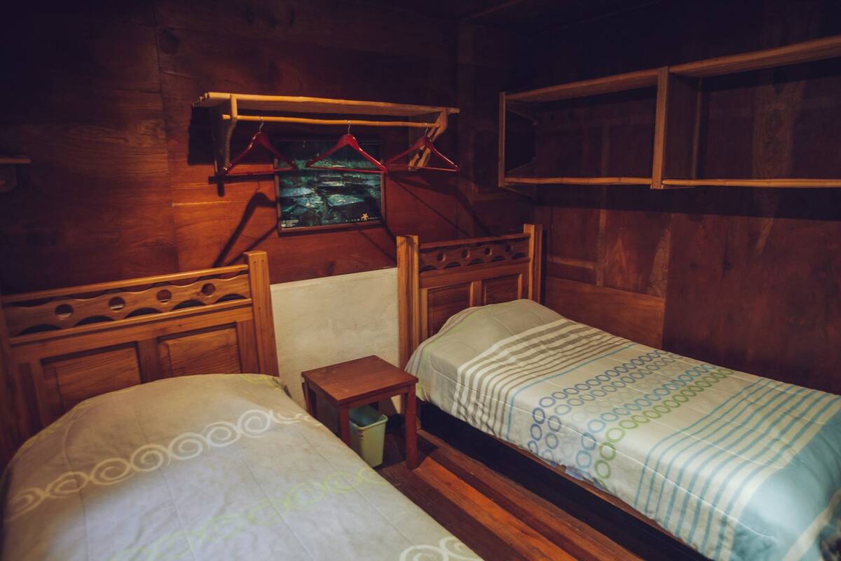 Double Room, 2 Twin Beds, Non Smoking | In-room safe, WiFi (free)