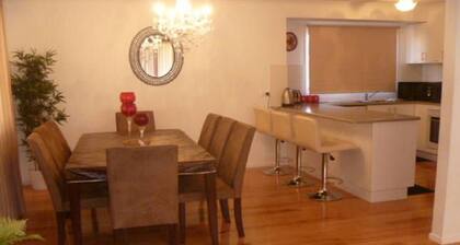 Cowes Holiday Haven - Property NO.1