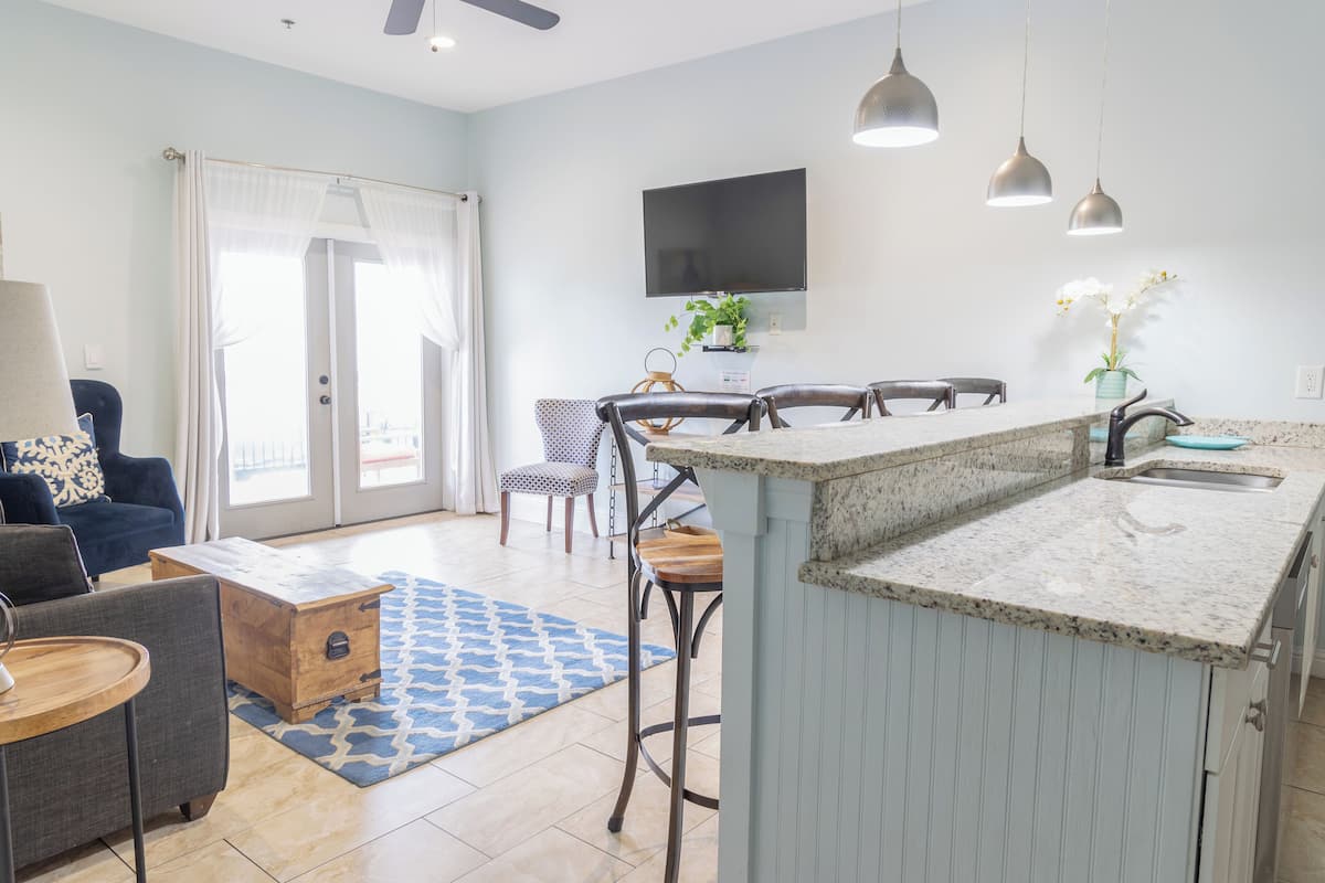 Superior Suite, Berbilang Katil, Non Smoking, Partial Ocean View | Pemandangan dari bilik