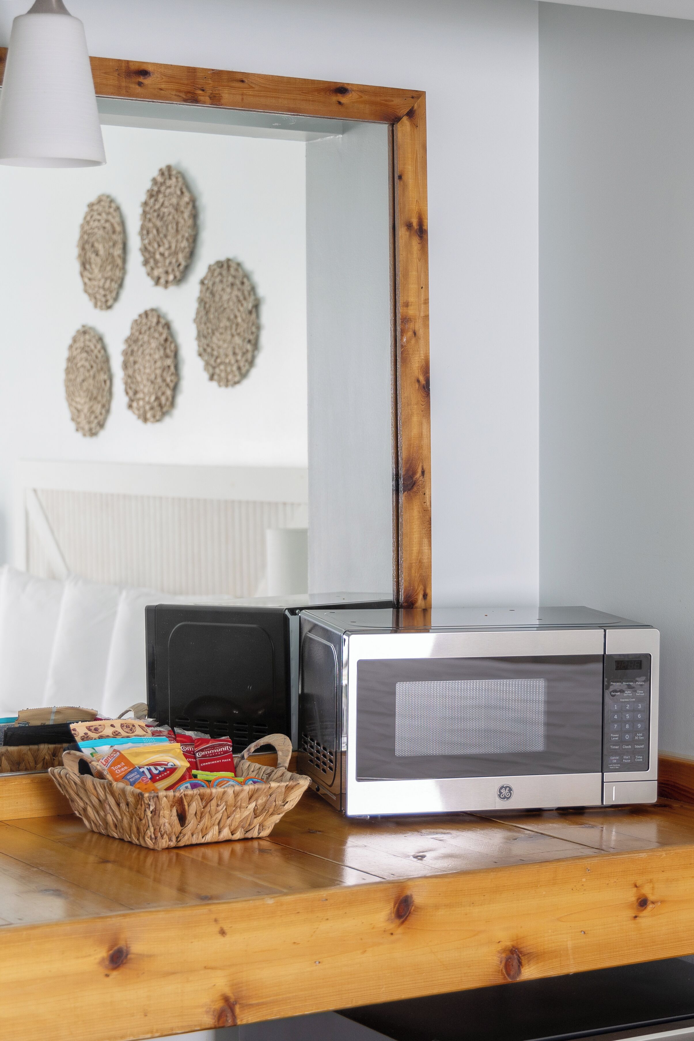 standard double room, 1 king bed, non smoking | 1 bedroom, desk, blackout curtains, soundproofing