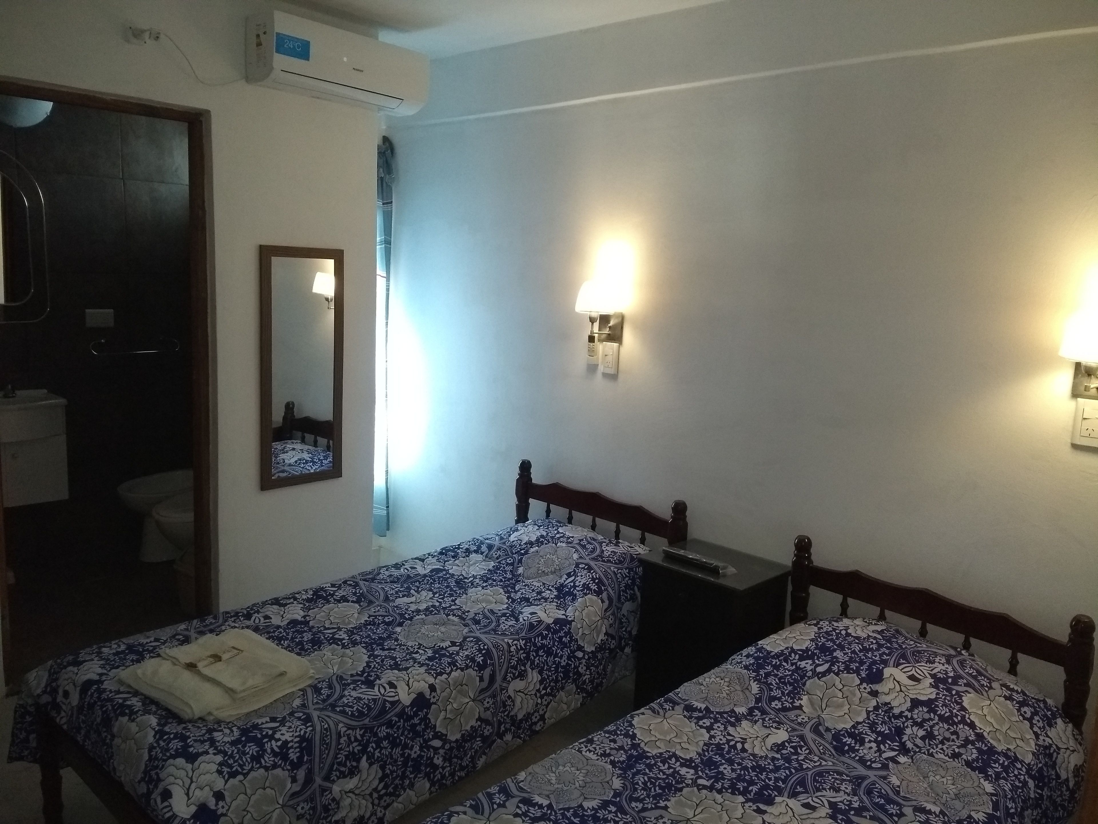 twin room, 2 single beds, non smoking | soundproofing, free wifi, bed sheets