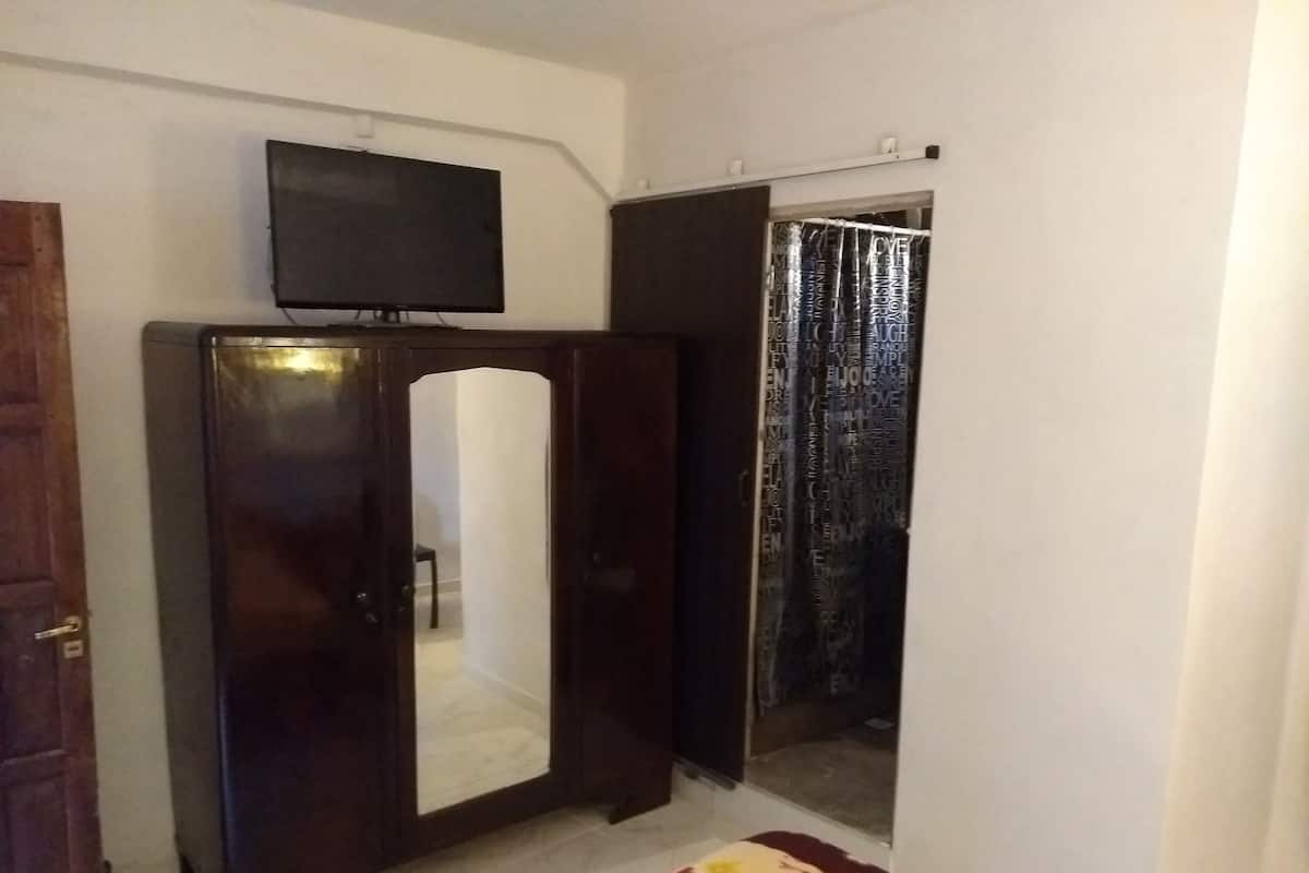 romantic room, 1 double bed, non smoking | soundproofing, free wifi, bed sheets