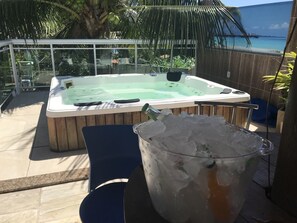 Outdoor spa tub - Sítio Maricá (Marica)