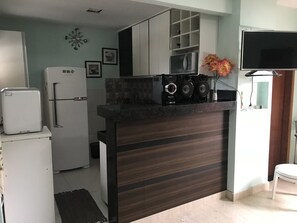 Kamar, Bebas Asap Rokok | Dapur pribadi | Lemari es, microwave, dan peralatan masak/sendok-piring