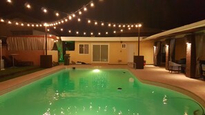 Outdoor pool - 5615 Properties (Las Vegas)