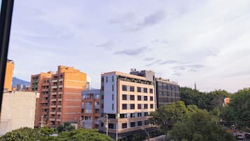 Superior Room, Air conditioning | Desk, free WiFi, bed sheets