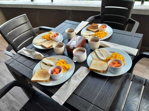 Colazione a pagamento, servita tutte le mattine 