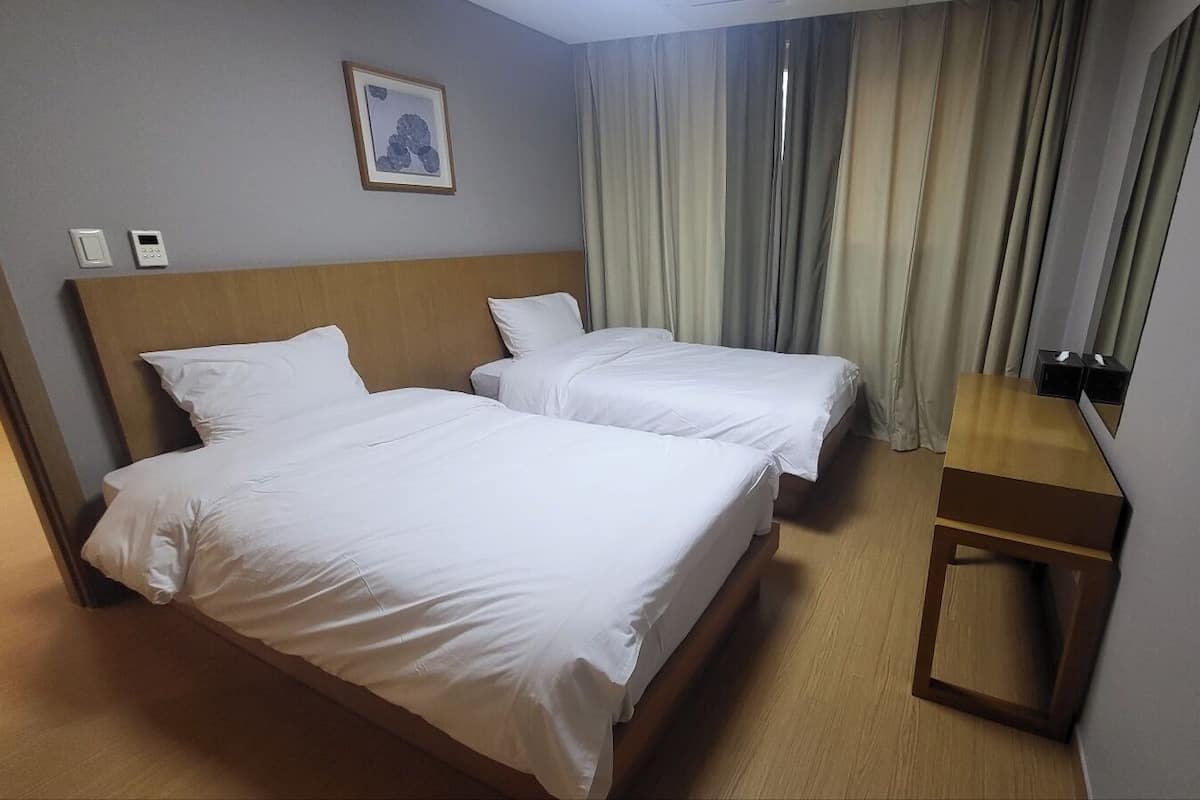 2 quartos, Wi-Fi de cortesia, roupa de cama