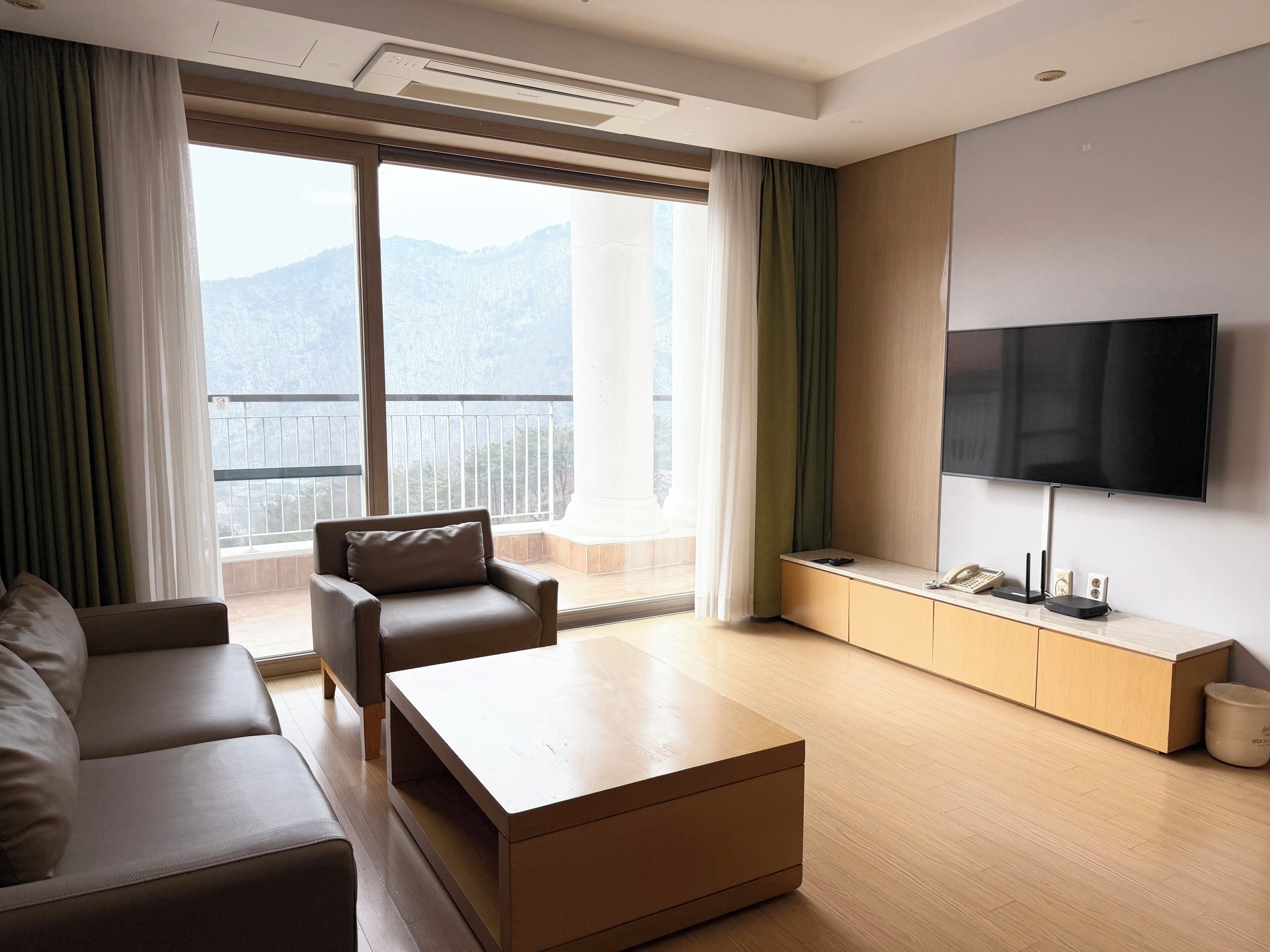 Family Suite | Free WiFi, bed sheets