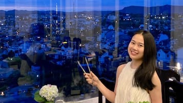 Breakfast, lunch, dinner served; local and international cuisine