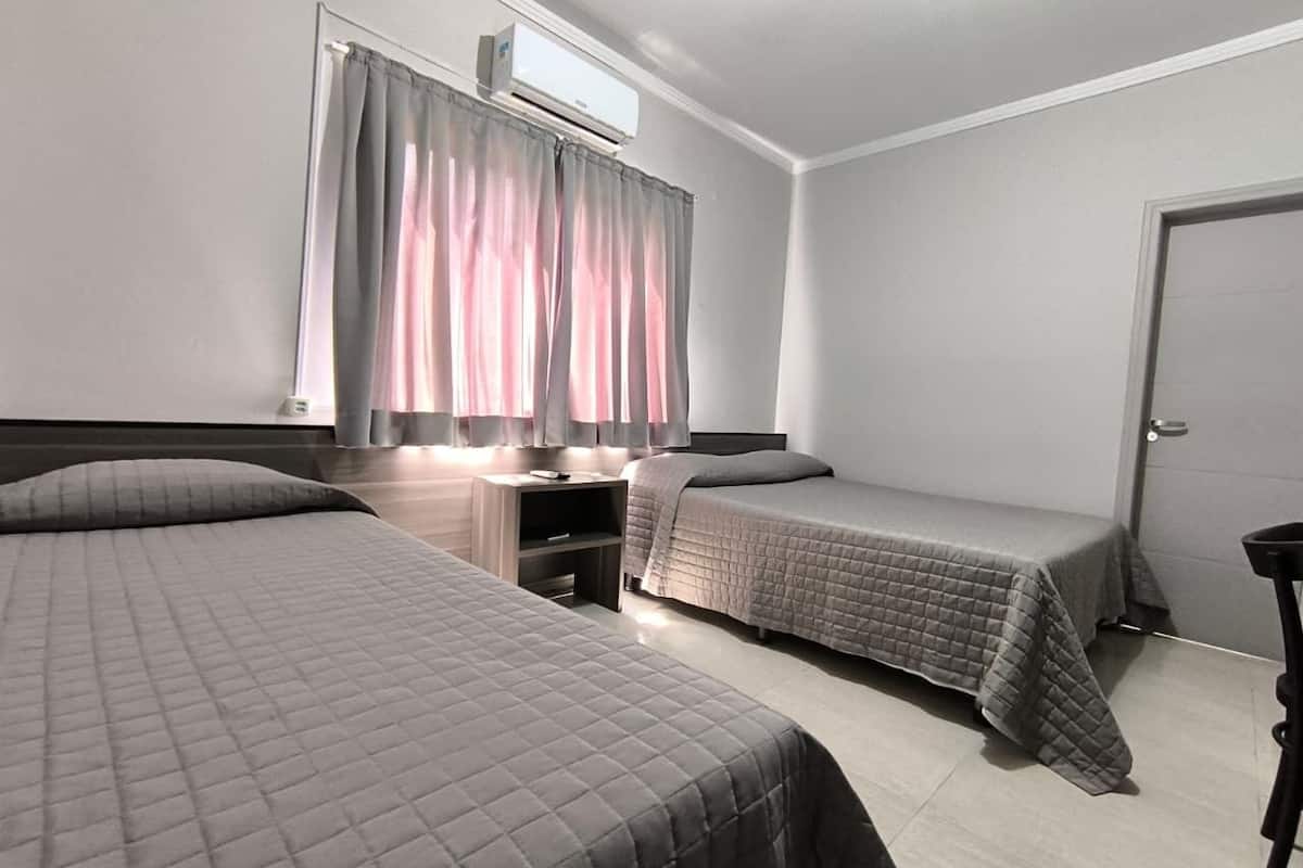 Comfort Triple Room | Minibar, iron/ironing board, free WiFi, bed sheets