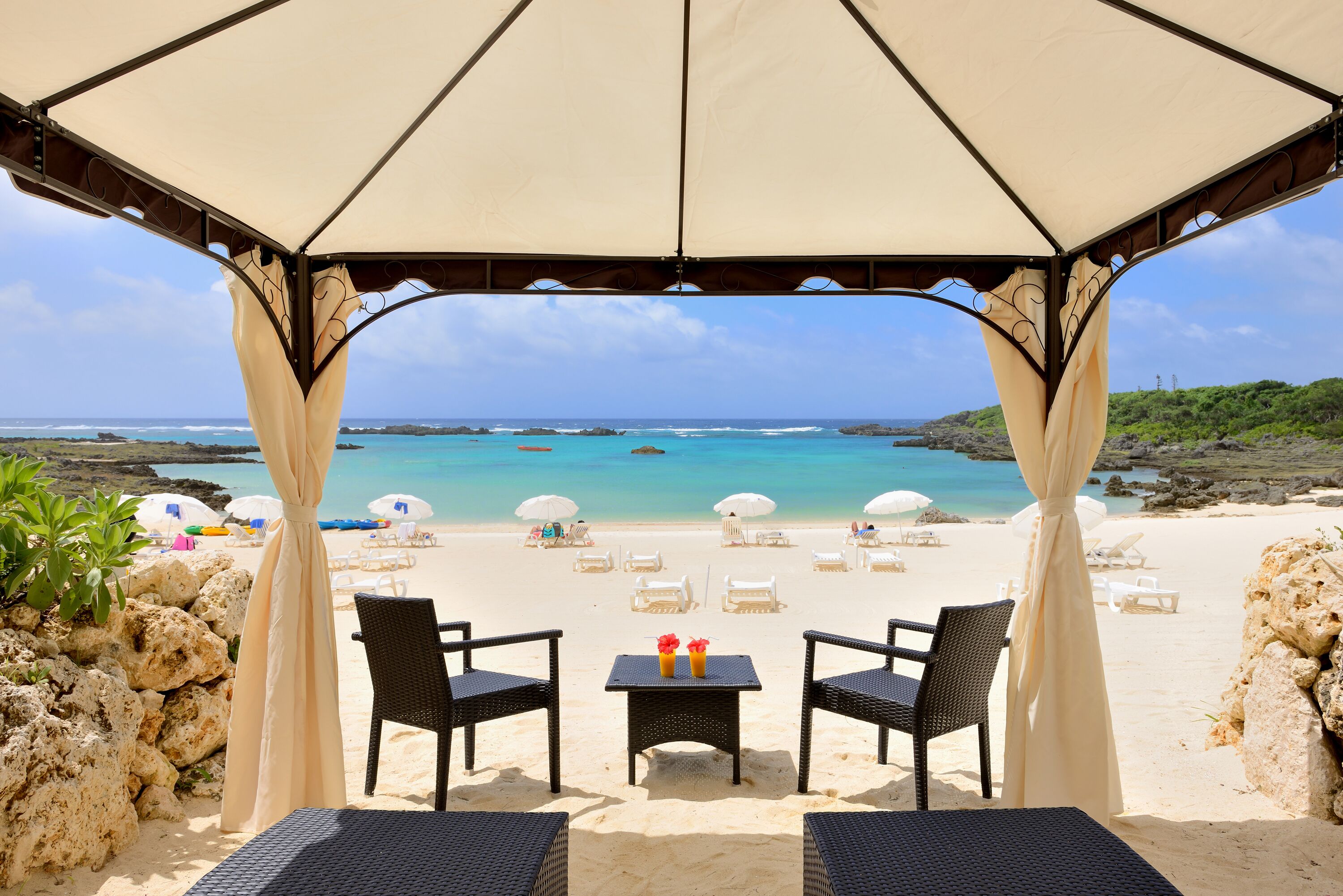 Private beach nearby, white sand, beach cabanas, beach umbrellas