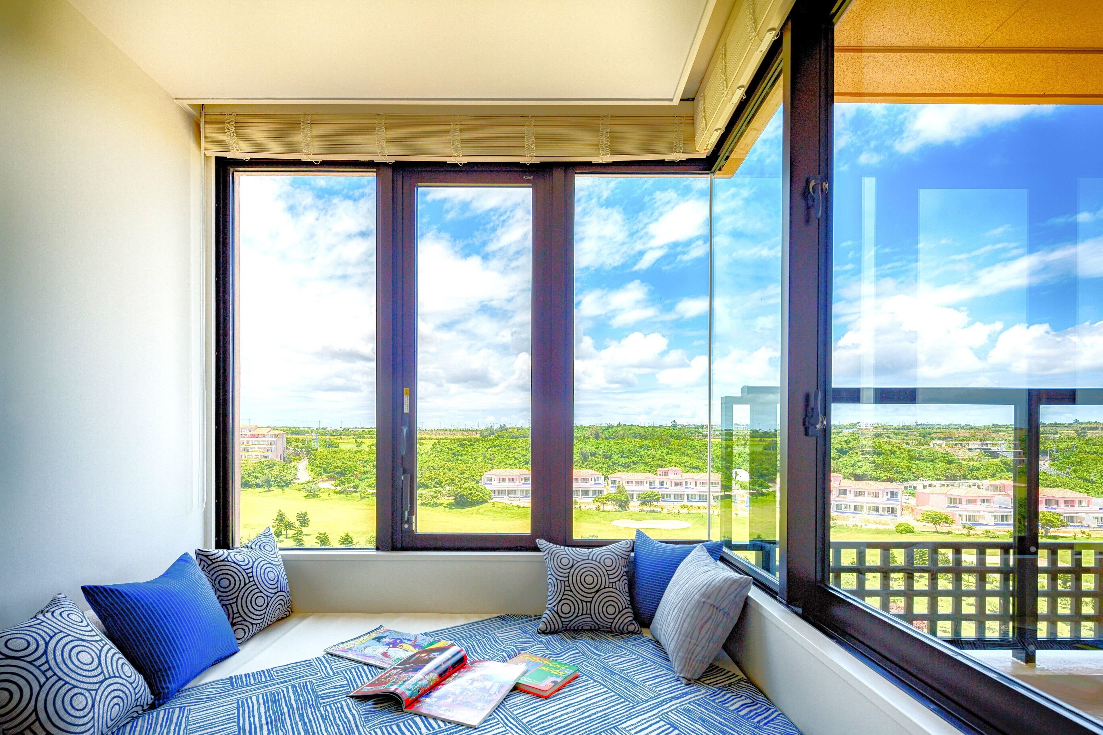 junior suite (non smoking) | 1 bedroom, minibar, in-room safe, blackout curtains