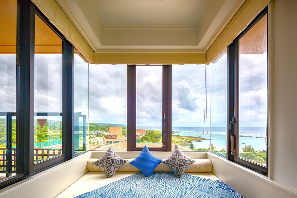 deluxe suite, 1 bedroom (non smoking) | view from room