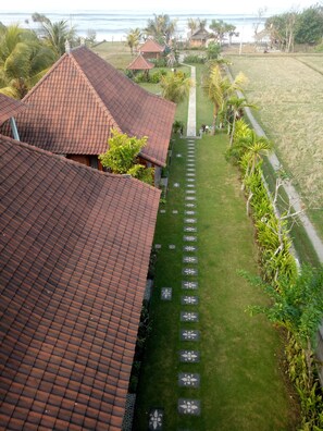 Garden - Emir surfcamp (Pekutatan)