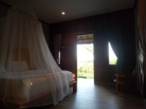 Deluxe Double Room, 1 Bedroom | Living room - Emir surfcamp (Pekutatan)
