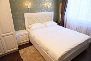 Standard Double or Twin Room | In-room safe, blackout curtains, soundproofing, iron/ironing board