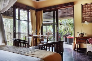4 bedrooms, in-room safe, free WiFi, bed sheets