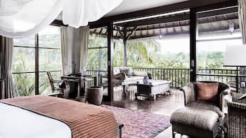 4 bedrooms, in-room safe, free WiFi, bed sheets