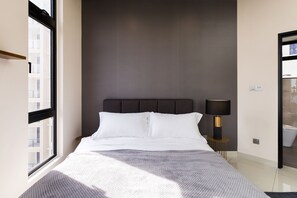 2 bedrooms, Egyptian cotton sheets, premium bedding, Select Comfort beds