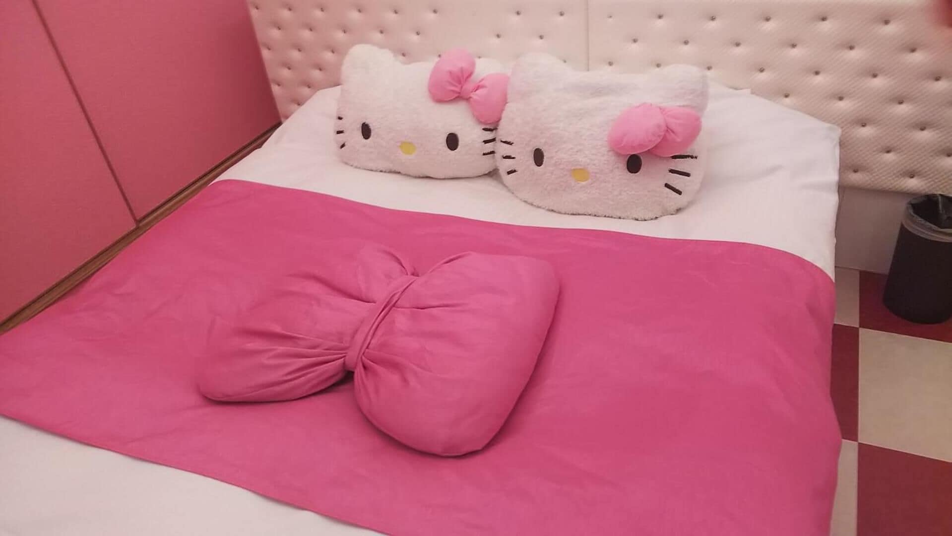 minibar, desk, soundproofing, free wifi