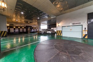 Estacionamiento gratis, valet parking gratis