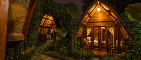Cottage Klasik | Didekorasi berbeda-beda dan dilengkapi dengan perabotan berbeda-beda