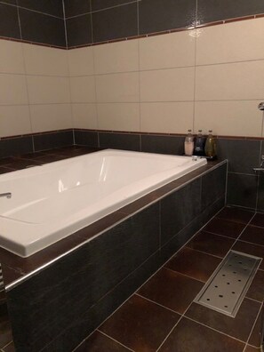 Twin Room | Tab mandi berendam