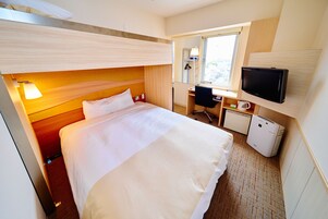 Room with Loft Bed, Non Smoking | Desk, laptop workspace, free WiFi