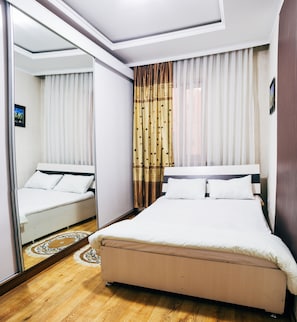 7 bedrooms, in-room safe, rollaway beds, free WiFi
