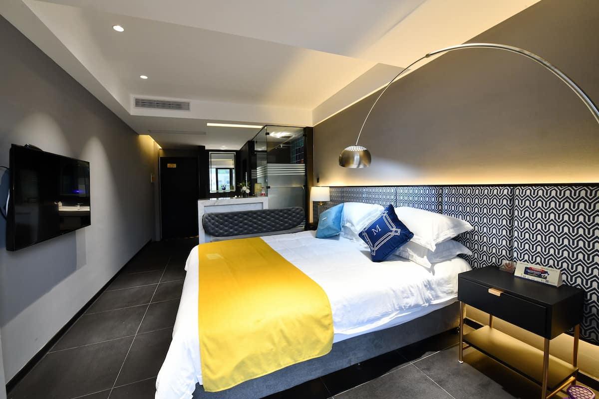 Exclusive Double Room, Courtyard View | 1 bedroom, desk, blackout curtains, free WiFi