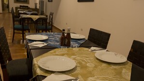 مطعم