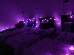 客房内保险箱、熨斗/熨板、床单