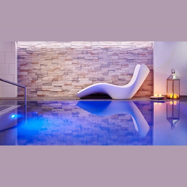 Indoor pool - Auenwald Hotel und Apartmenthaus (Leipzig)