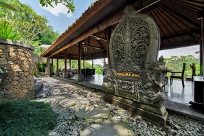 Interior entrance - Villa Kembang Bali (Payangan)