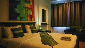 Elite Room, 1 Queen Bed, Non Smoking | Premium bedding, in-room safe, blackout drapes, soundproofing - Colora Hotel (Patong)