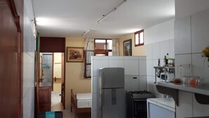 Apartment, 2 Double Beds, Smoking | Private kitchen - Cartagena Peru (Huanchaco)