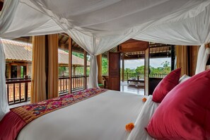 Villa 7 Bedrooms Private Pool, Valley View | 7 bedrooms, in-room safe, desk, free WiFi - Villa Atas Awan (Payangan)