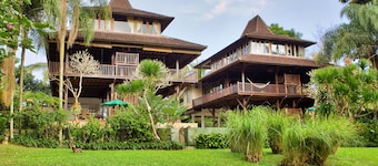 Villa Atas Awan