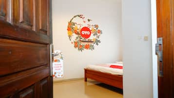 Deluxe Double Room | Free WiFi, bed sheets