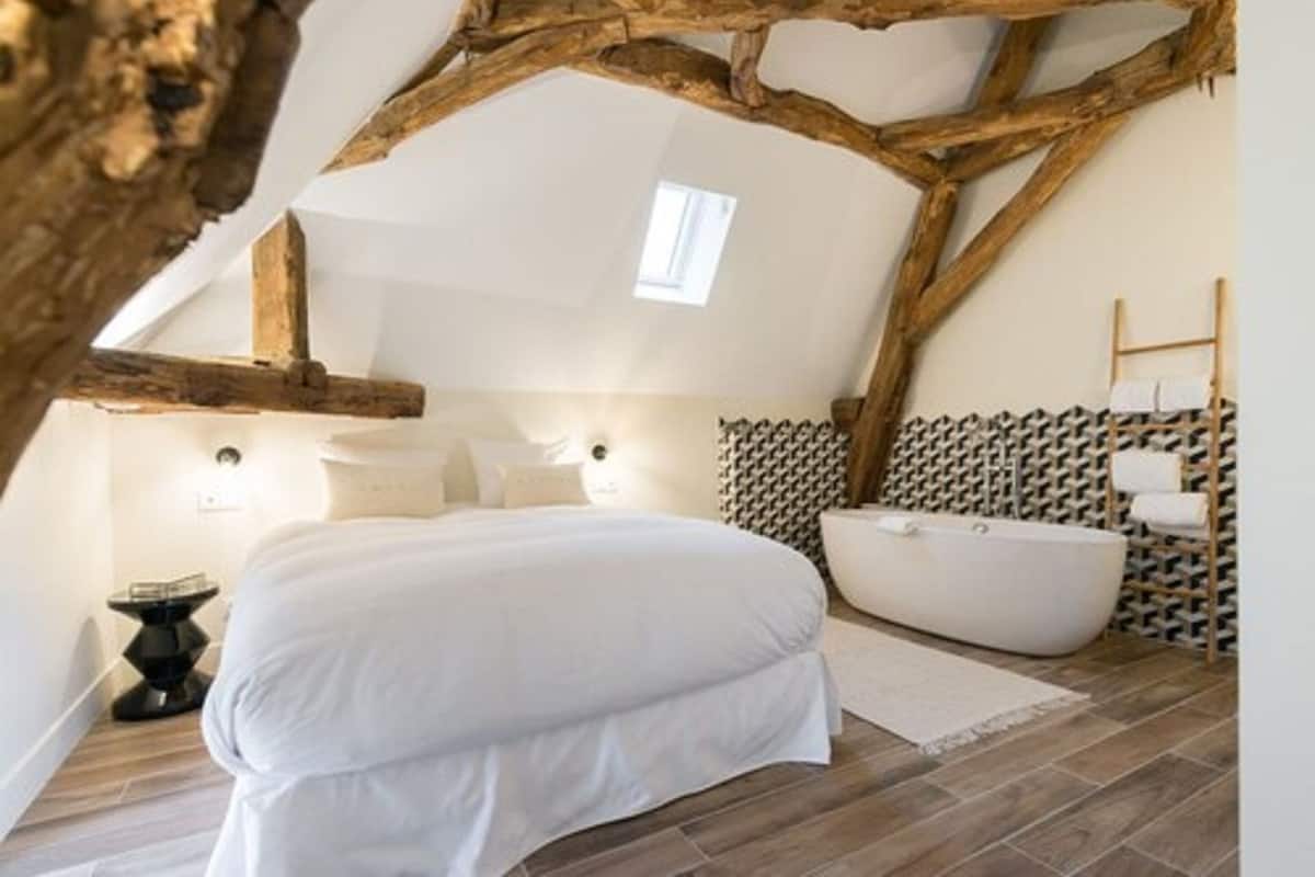 Room (Les Petits Bois) | Pillowtop beds, individually decorated, individually furnished