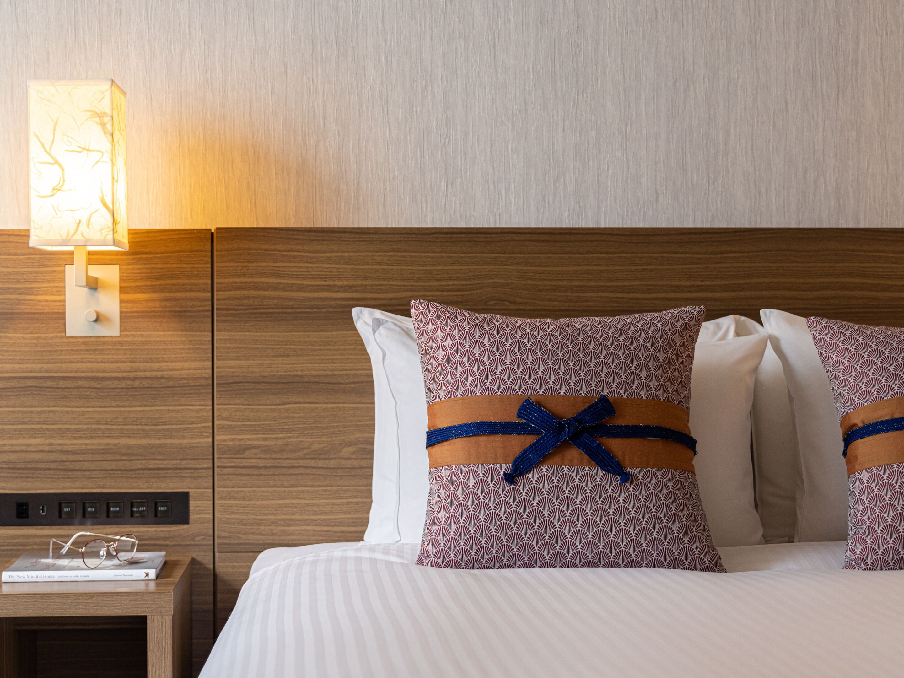 standard , 1 bed double, non smoking | 1 bedroom, down duvets, in-room safe, desk